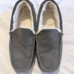 Koolaburra by UGG Men’s Suede Moccasin Slippers Gray Size 10 Comfort Loafers